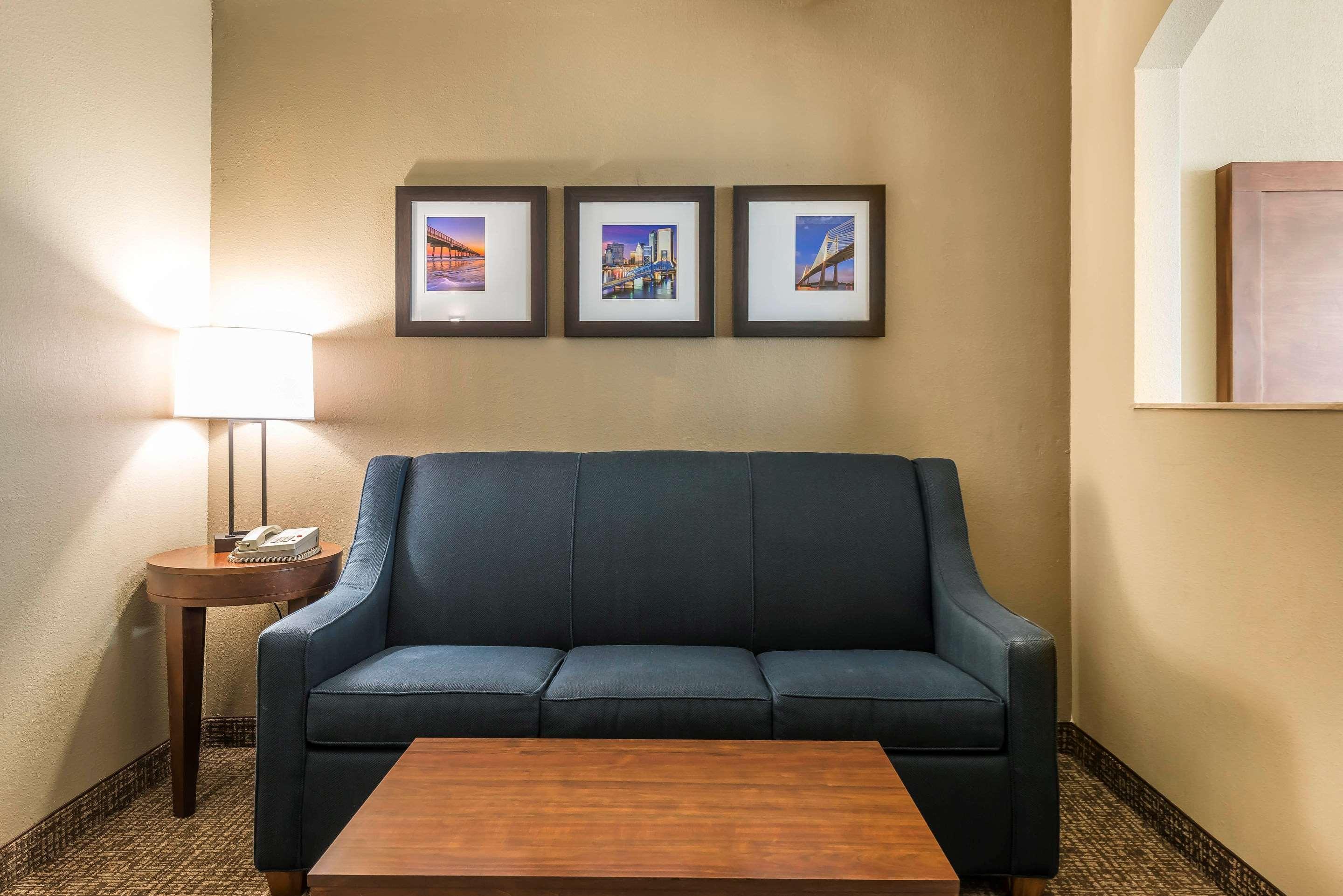 Comfort Suites Baymeadows Near Butler Blvd Jacksonville Exterior foto