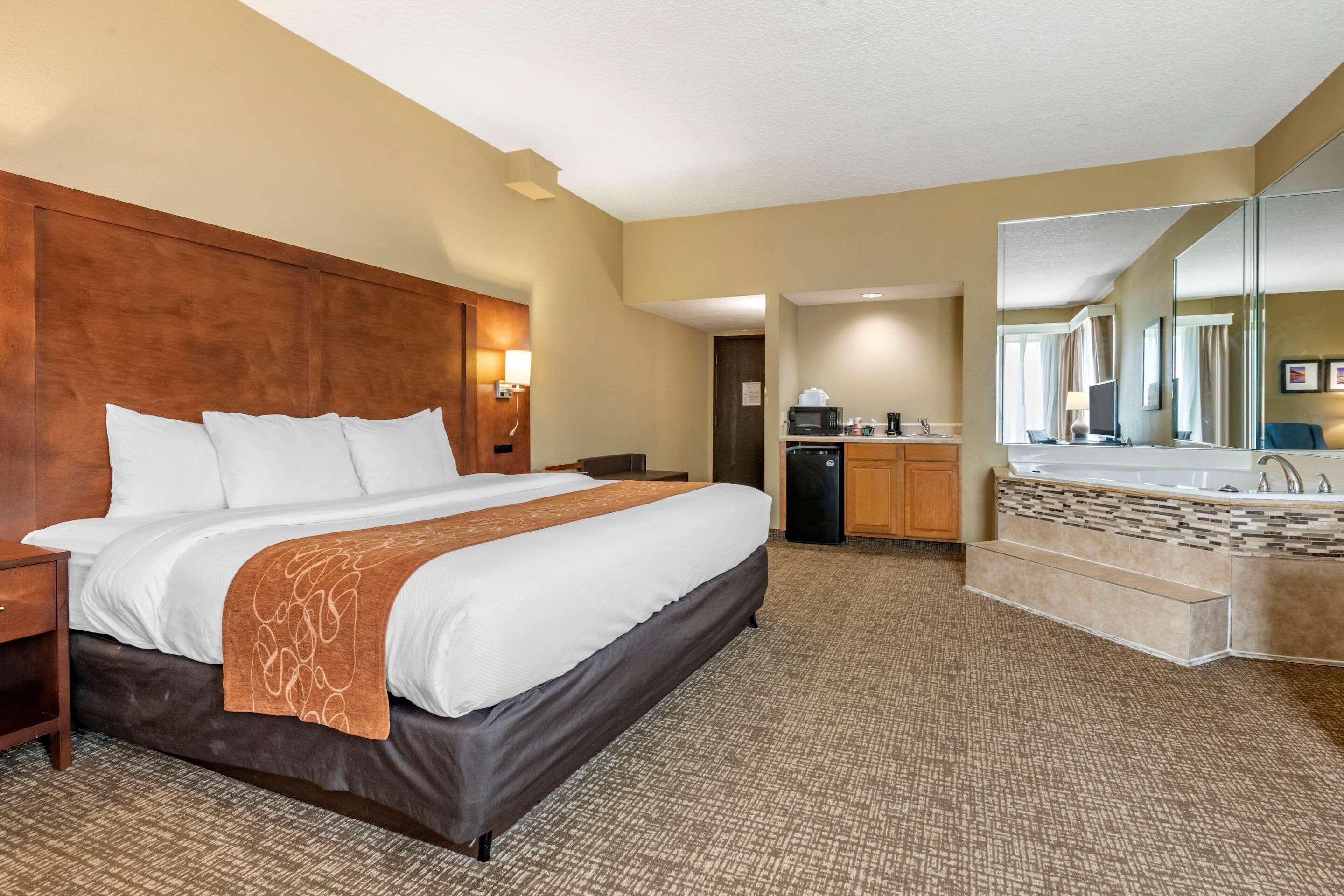 Comfort Suites Baymeadows Near Butler Blvd Jacksonville Exterior foto