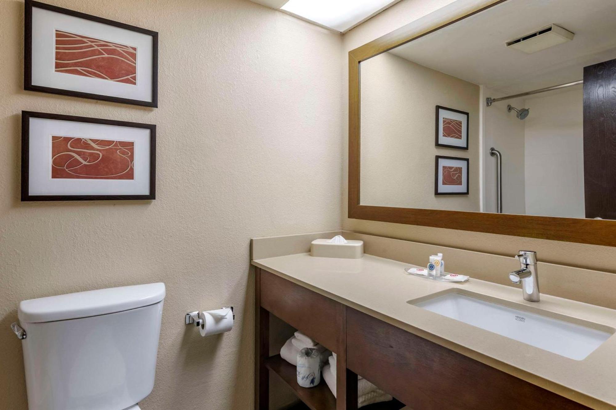 Comfort Suites Baymeadows Near Butler Blvd Jacksonville Exterior foto
